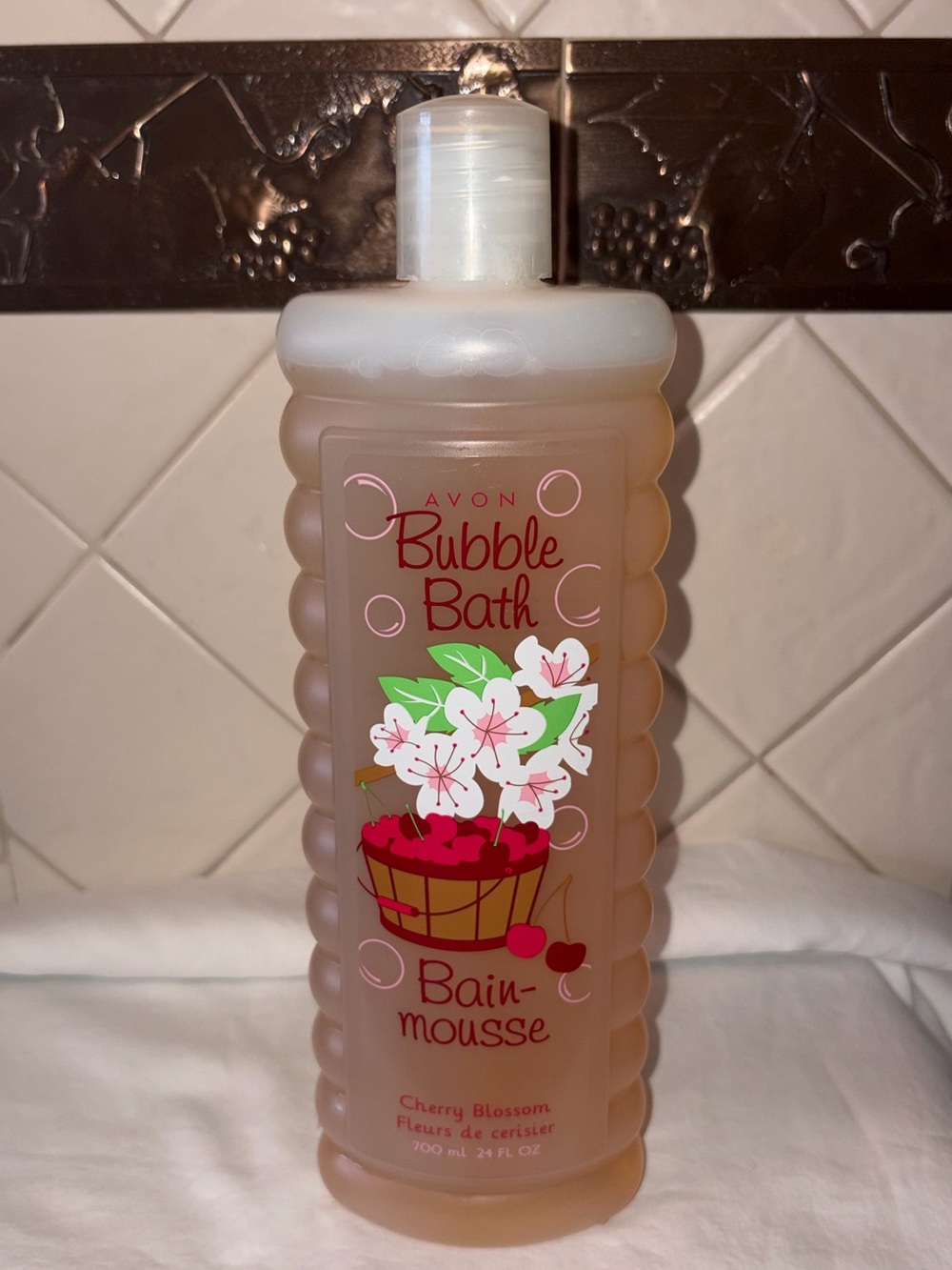 HTF Vintage AVON Bubble Bath cherry blossom breeze Sealed